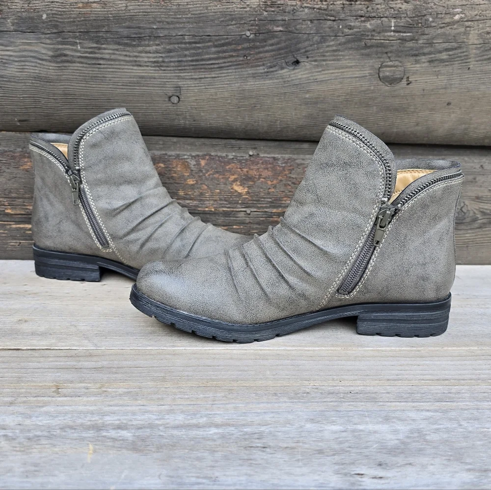Natural Soul Brisha Y2K Boho Minimalist Ruched Block Heel Comfort Ankle Boots 8M